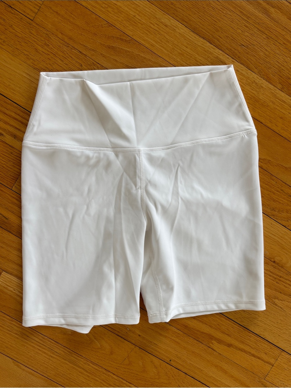 High-Rise “brilliant white” Biker Short